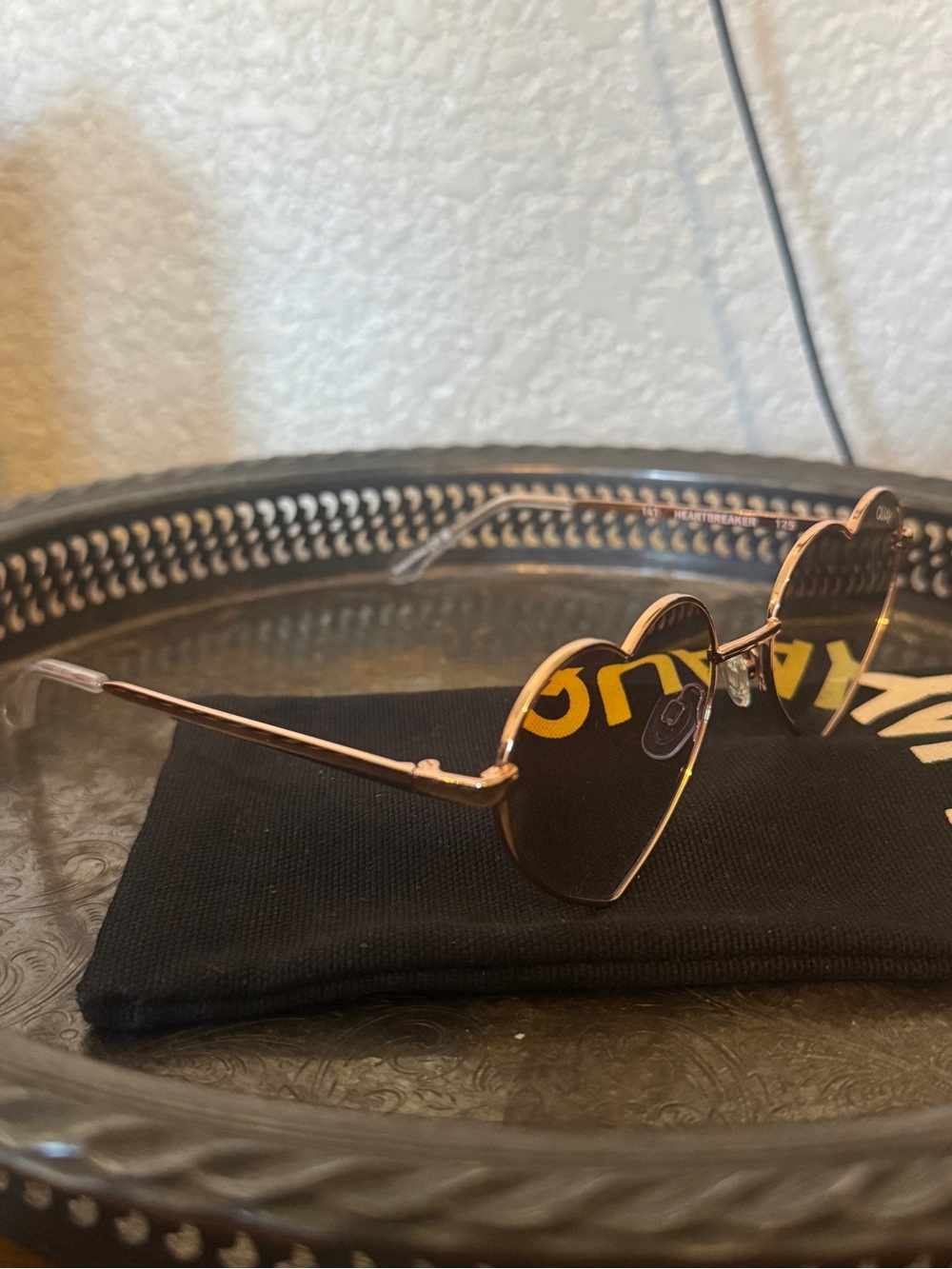 Quay Heart-Shaped Sunglasses in Rose/Bronze - Picture 2 of 2
